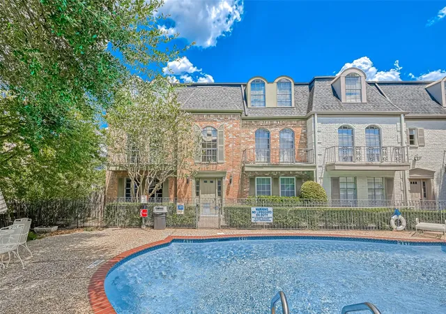 1st image of 527 N Post Oak Ln #527, Houston, TX 77024 | MLS# 82609273
