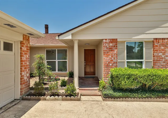 Photo 3 of Single family home for sale at 12326 Campos Dr, Houston, TX 77065 | MLS# 84180832 | Listing updated on 2026-09-18