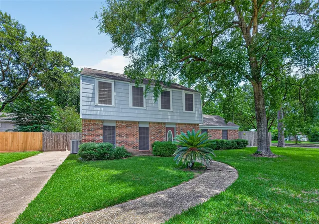 Photo 1 of Sale Pending at 2239 Parkdale Dr, Kingwood, TX 77339 | MLS# 42977985 | Listing updated on 2026-09-02