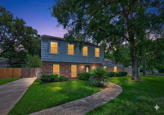 Photo 2 of Sale Pending at 2239 Parkdale Dr, Kingwood, TX 77339 | MLS# 42977985 | Listing updated on 2026-09-02