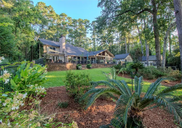 Photo 4 of Sale Pending at 3783 Spring Dr, Huntsville, TX 77340 | MLS# 75866418 | Listing updated on 2026-09-20