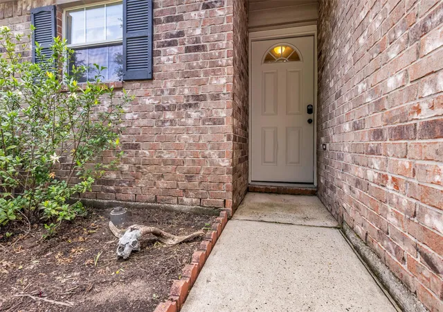 Photo 2 of Single family home for sale at 9738 Gulfstream Dr, Conroe, TX 77303 | MLS# 24074873 | Listing updated on 2026-09-15