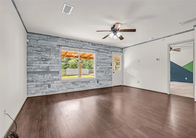 Photo 3 of Single family home for sale at 9738 Gulfstream Dr, Conroe, TX 77303 | MLS# 24074873 | Listing updated on 2026-09-15