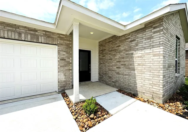 Photo 3 of Single family home for sale at 6815 Harvest Wheat Ln, Katy, TX 77493 | MLS# 13181677 | Listing updated on 2026-08-08