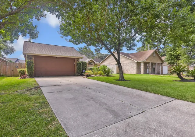 Photo 4 of Single family home for sale at 3734 Village Grv Dr, Humble, TX 77396 | MLS# 46634470 | Listing updated on 2026-09-13