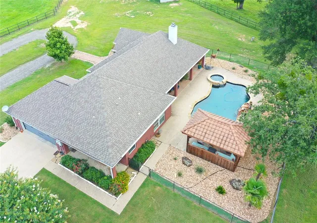 Photo 2 of Sale Pending at 307 Lcr 890, Jewett, TX 75846 | MLS# 56458504 | Listing updated on 2026-08-28