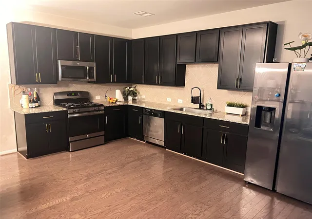 Photo 3 of Single family home for sale at 17210 Erin Oaks Ln, Humble, TX 77396 | MLS# 85687812 | Listing updated on 2026-08-20