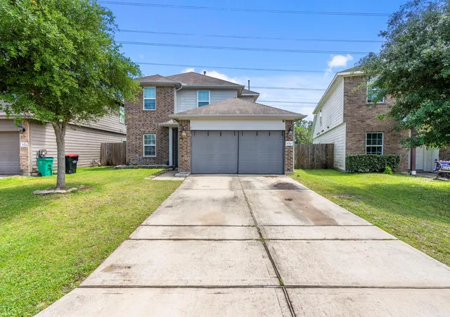 Photo 4 of Single family home for sale at 17210 Erin Oaks Ln, Humble, TX 77396 | MLS# 85687812 | Listing updated on 2026-08-20