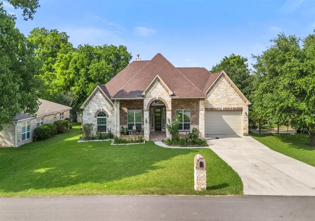1st image of 13336 Lake Breeze Ln, Willis, TX 77318 | MLS# 39141361