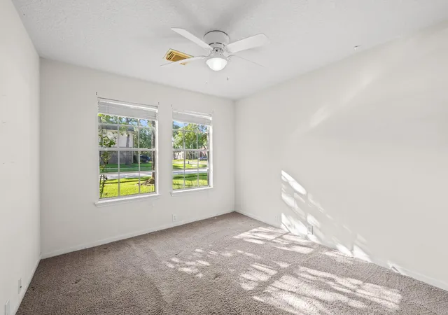 Homes for sale in Tomball, TX | 19307 Royal Isle Dr, Tomball, TX 77375 | MLS# 64454941