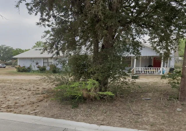 5th image of 1603 Hackberry St, Three Rivers, TX 78071 | MLS# 50302898
