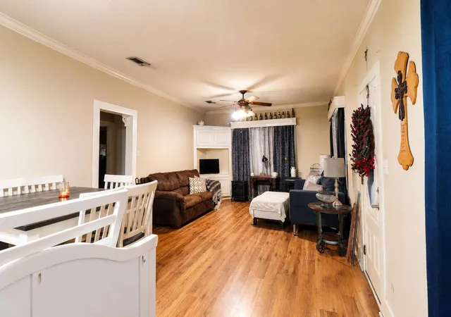 5th image of 315 S Johnson St, Alvin, TX 77511 | MLS# 74591781