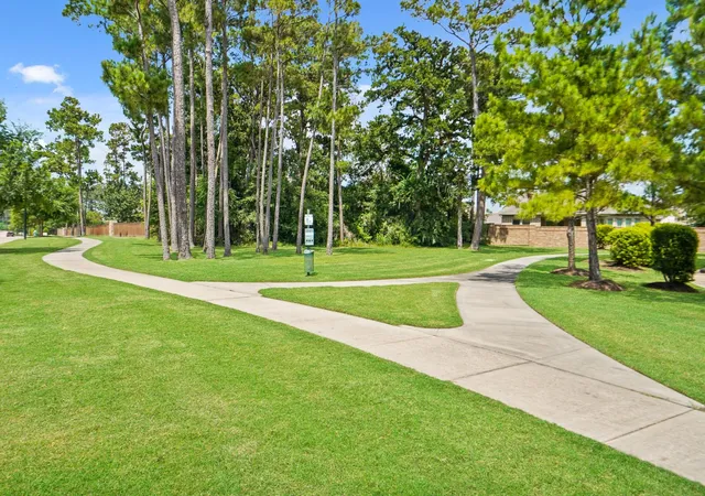 Photo 4 of Sale Pending at 17802 Delmar Heights Ln, Humble, TX 77346 | MLS# 2683414 | Listing updated on 2026-09-01