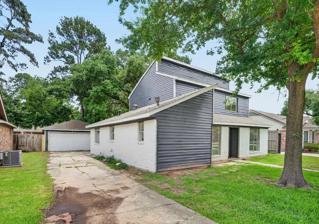 Homes for sale in Spring, TX | 24106 Spring Mill Ln, Spring, TX 77373 | MLS# 95327234