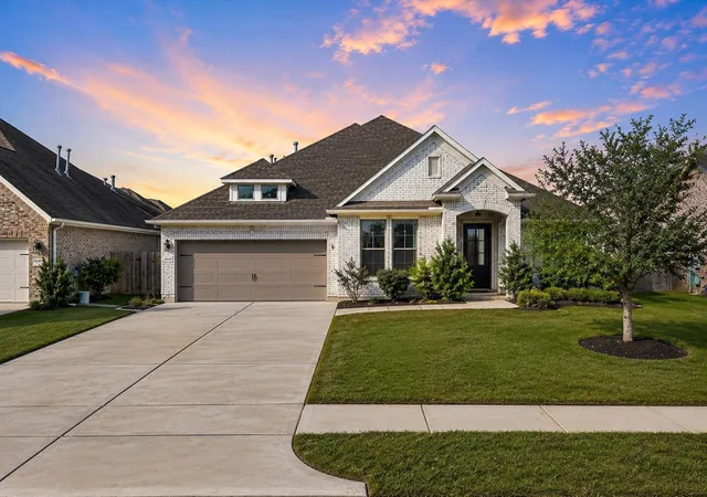 Photo 1 of Single family home for sale at 1714 Hartford Mills Ln, League City, TX 77573 | MLS# 44012558 | Listing updated on 2026-08-30