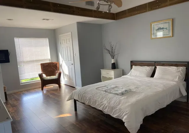 Photo 3 of Single family home for sale at 2302 Ave Avenue N, Dickinson, TX 77539 | MLS# 77965054 | Listing updated on 2026-08-25