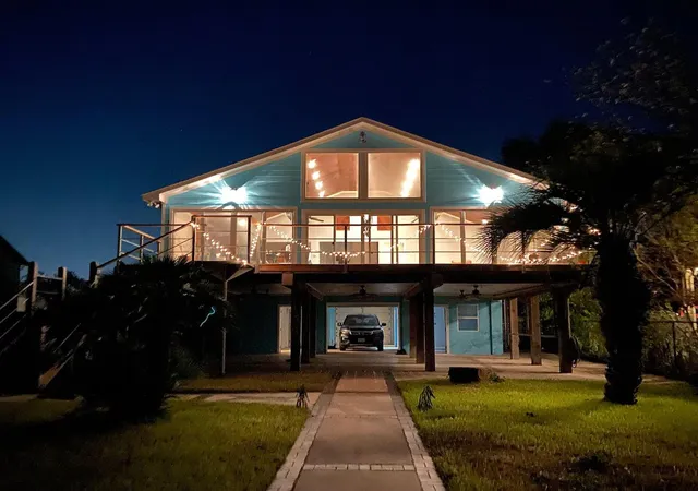 Photo 4 of Single family home for sale at 2302 Ave Avenue N, Dickinson, TX 77539 | MLS# 77965054 | Listing updated on 2026-08-25