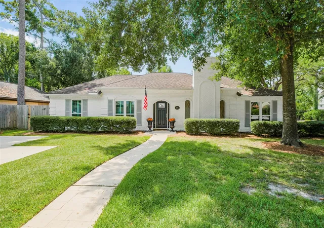 Photo 1 of Single family home for sale at 8851 Larston St, Houston, TX 77055 | MLS# 5147794 | Listing updated on 2026-09-12