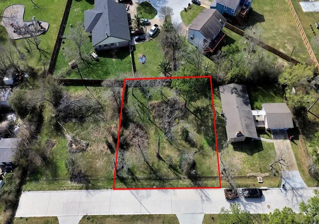 2nd image of 3122 & 3124 Carlisle St, La Porte, TX 77571 | MLS# 55158948
