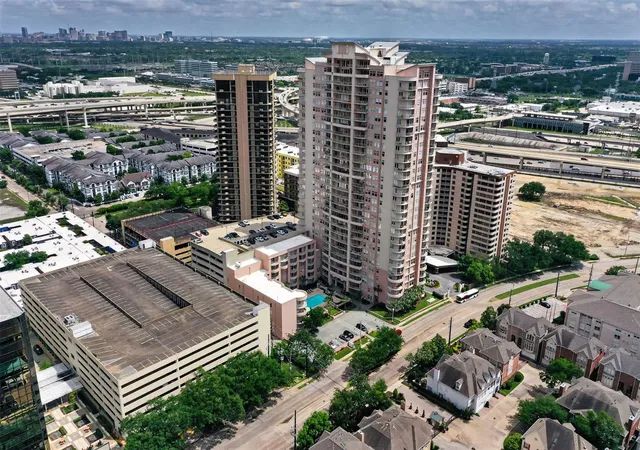 2nd image of 3505 Sage Rd, Houston, TX 77056