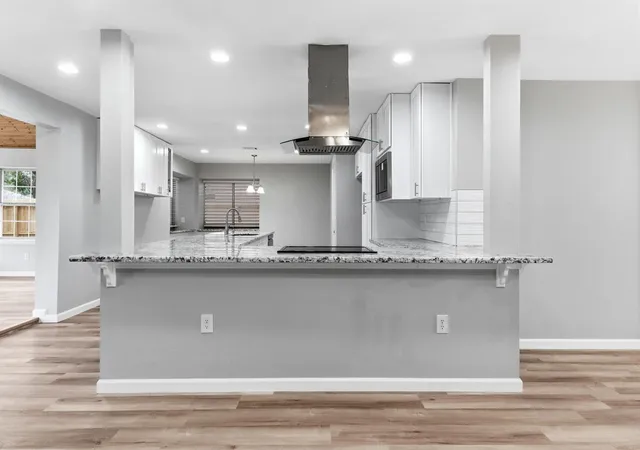 Photo 3 of Single family home for sale at 1620 Beachcomber Ln, Houston, TX 77062 | MLS# 45306843 | Listing updated on 2026-09-17