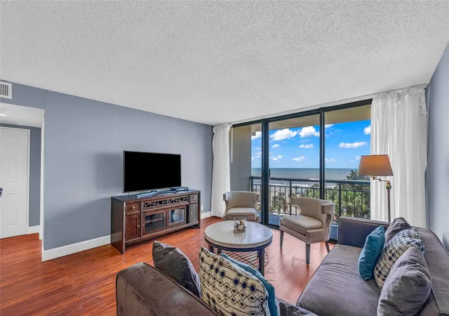 5th image of 5220 Seawall Blvd #635, Galveston, TX 77551 | MLS# 48237408