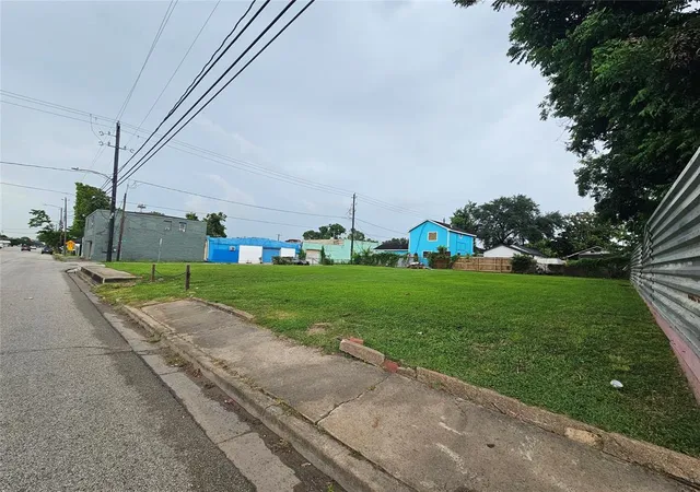 1st image of 7048 Navigation Blvd, Houston, TX 77011 | MLS# 96170161
