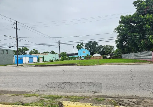 4th image of 7048 Navigation Blvd, Houston, TX 77011 | MLS# 96170161