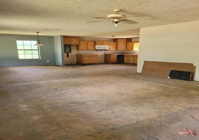 Photo 2 of Single family home for sale at 15540 Firetower Rd, Conroe, TX 77306 | MLS# 28429456 | Listing updated on 2026-09-10
