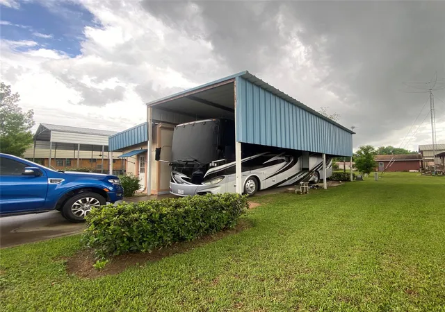 4th image of 124 Wren, Livingston, TX 77351 | MLS# 62631193