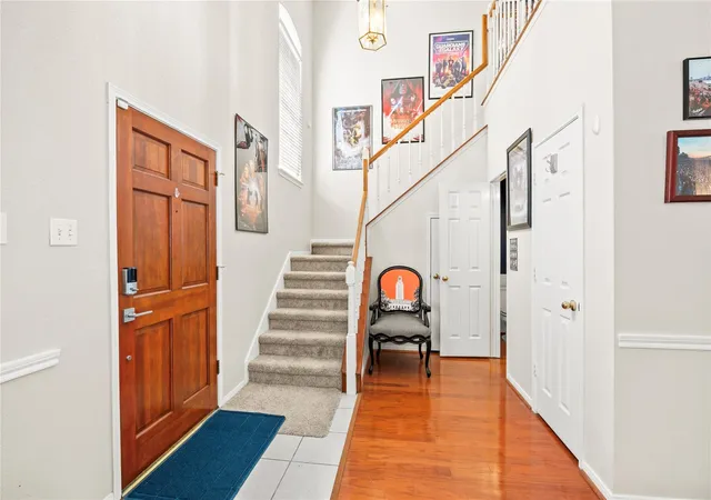Photo 4 of Townhouse for sale at 1289 El Camino Village Dr, Houston, TX 77058 | MLS# 84737400 | Listing updated on 2026-08-27