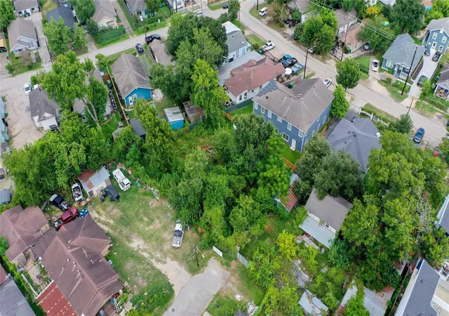 Photo 3 of Land for sale at 706 Embry St, Houston, TX 77009 | MLS# 10501699 | Listing updated on 2026-08-25