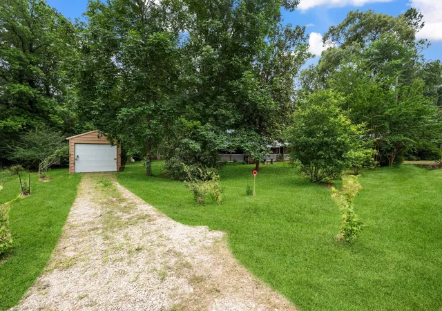 2nd image of 184 Rosemary Ln, Livingston, TX 77351 | MLS# 55320283
