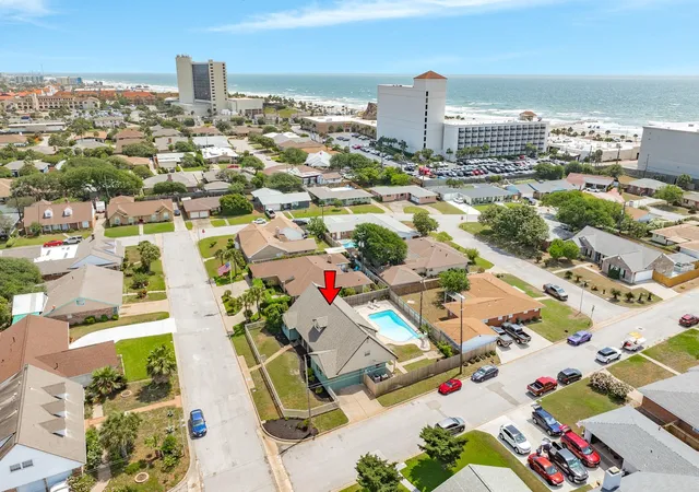Photo 3 of Single family home for sale at 5525 Ibis Dr, Galveston, TX 77551 | MLS# 39569600 | Listing updated on 2026-09-15