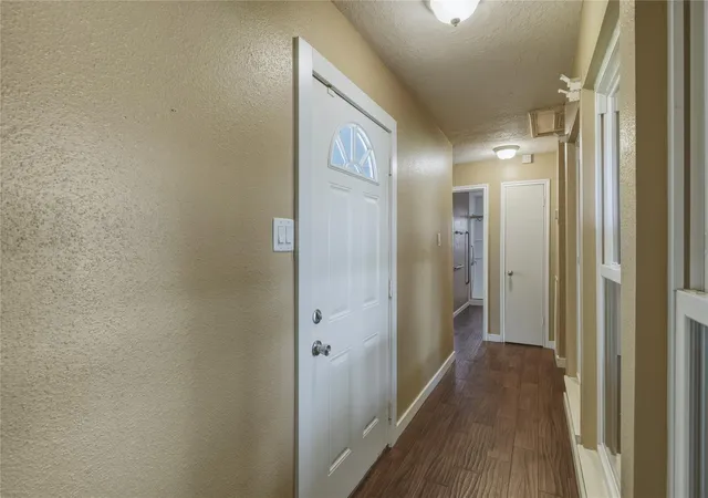 4th image of 17330 Herrnhut Dr, Webster, TX 77598 | MLS# 26481817