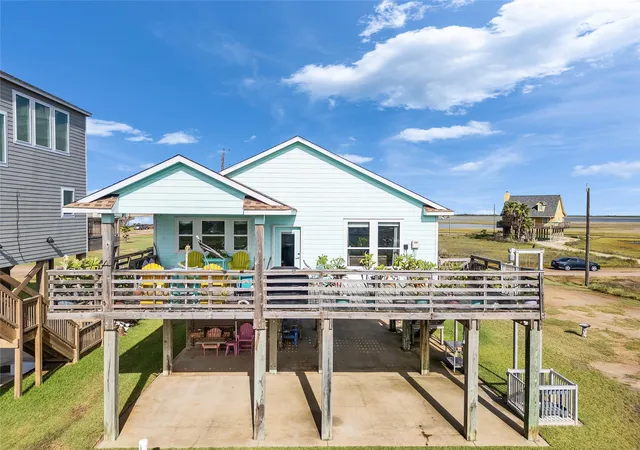 Homes for sale in Freeport, TX | 4710 Palm St, Freeport, TX 77541 | MLS# 97938421