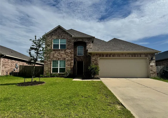 Photo 2 of Single family home for sale at 9922 Pine Forest Ct, Baytown, TX 77521 | MLS# 61892027 | Listing updated on 2026-08-22