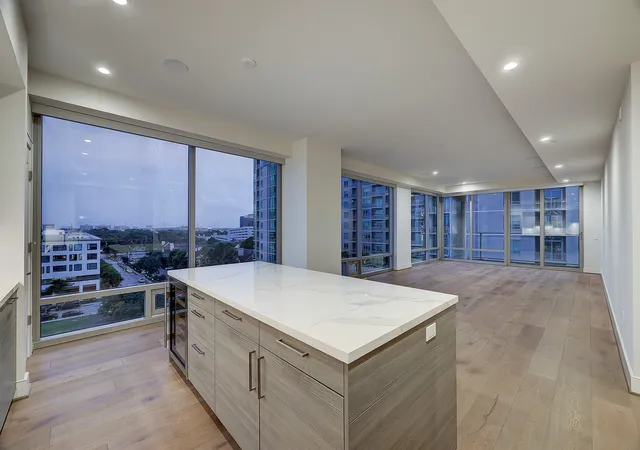 Homes for sale in Houston, TX | 2047 Westcreek Ln #807, Houston, TX 77027 | MLS# 12705417