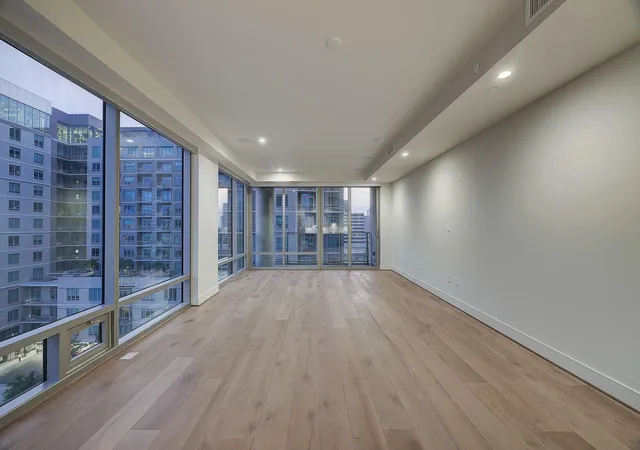 Homes for sale in Houston, TX | 2047 Westcreek Ln #807, Houston, TX 77027 | MLS# 12705417