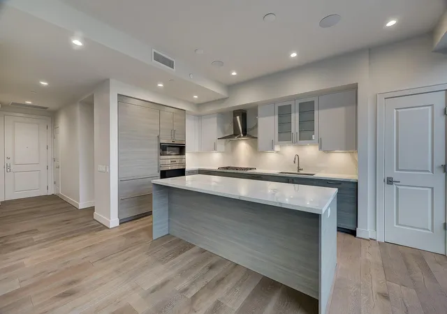 Homes for sale in Houston, TX | 2047 Westcreek Ln #807, Houston, TX 77027 | MLS# 12705417