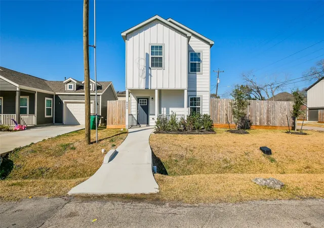 Photo 1 of Single family home for sale at 6502 New York St, Houston, TX 77021 | MLS# 5426881 | Listing updated on 2026-09-16