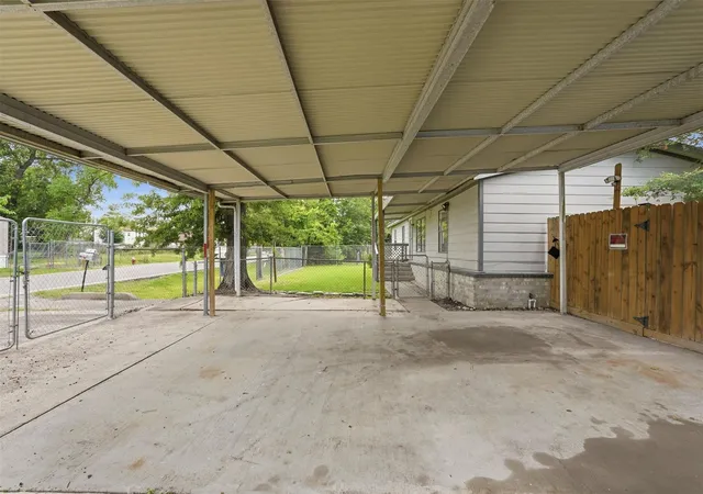 Photo 4 of Single family home for sale at 14103 Texarkana St, Houston, TX 77015 | MLS# 94723389 | Listing updated on 2026-09-19