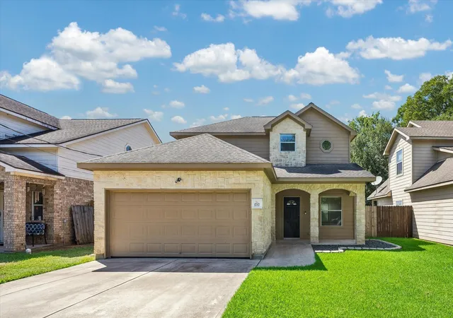 Photo 1 of Single family home for sale at 1717 Eagle Lake Rd, Sealy, TX 77474 | MLS# 52284513 | Listing updated on 2026-09-10