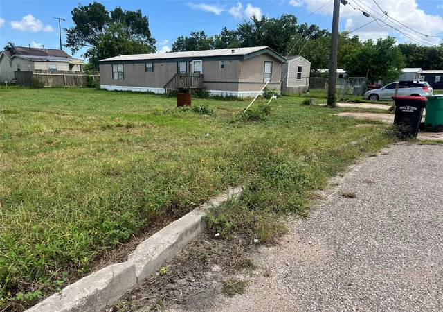 Photo 4 of Land for sale at 000 Pine St, Baytown, TX 77520 | MLS# 57802055 | Listing updated on 2026-08-18