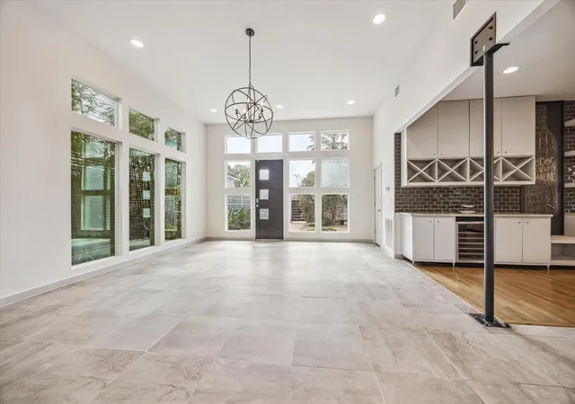 4th image of 1562 Cheshire Ln, Houston, TX 77018 | MLS# 18957422