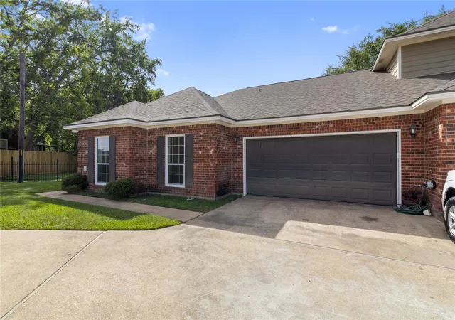 Photo 2 of Condo for sale at 2515 Boonville Rd, Bryan, TX 77808 | MLS# 82569583 | Listing updated on 2026-08-21
