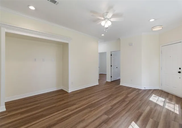 Listing Photo 4 - Condo for sale in building located at 2515 Boonville Rd, Bryan, TX 77808