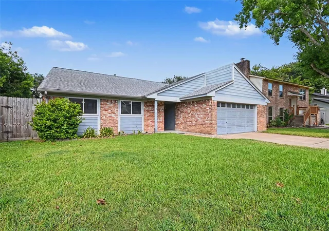 2nd image of 15330 Bratten Ln, Houston, TX 77598 | MLS# 54318126