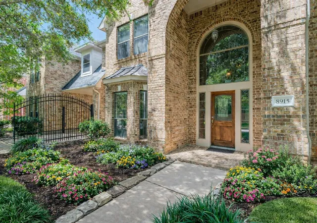 2nd image of 8915 Stones Throw Ln, Missouri City, TX 77459 | MLS# 57626875