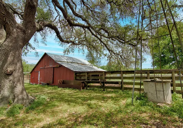 Homes for sale in Moulton, TX | 7755 Fm 1295, Moulton, TX 77975 | MLS# 82538644